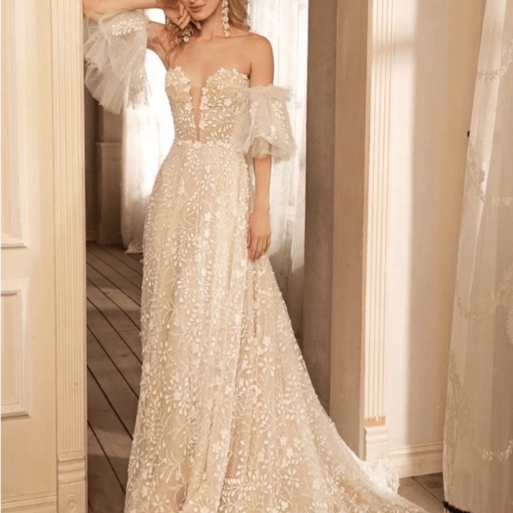 Chic Nostalgia- Juno wedding dress